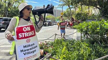 Union workers at Hawaii's largest hotel go on strike