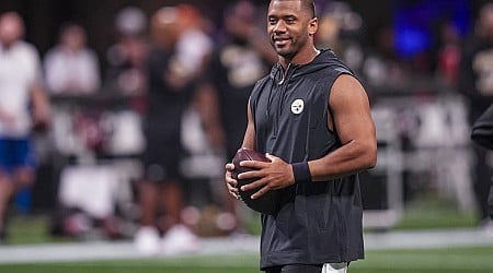 Injured’ Russell Wilson Joins Sick Children at Pittsburgh Hospital to Celebrate Steelers 3-0 Start From the Side Lines