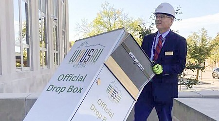 Wisconsin mayor carts away absentee ballot drop box, says he did nothing wrong