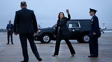 Kamala Harris heads to Arizona to burnish border security image