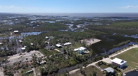 Florida residents pick up pieces after Hurricane Helene destroys homes