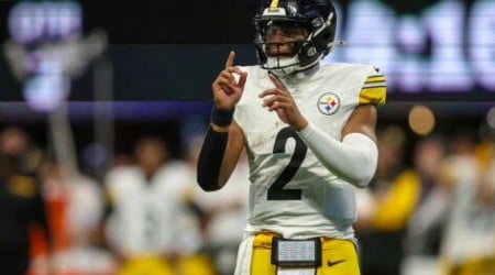 “Sloppy”: Mike Tomlin Takes a Dig at Justin Fields After Messy Fumble During Steelers vs. Colts