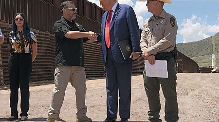 Donald Trump dans le désert, c’est peut-être un détail pour vous…