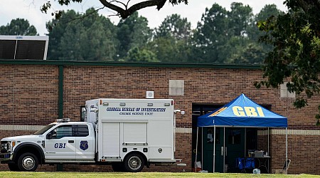 Dispatch center overwhelmed with calls during Georgia high school shooting