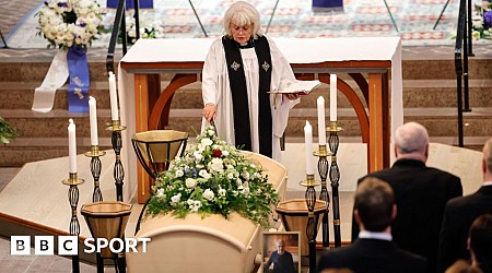 Former England manager Eriksson's funeral held in Sweden