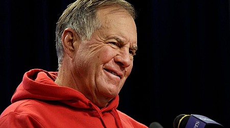 Bill Belichick appears to throw shade at Patriots over QB situation: 'Can't move the ball and can't score'