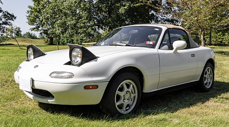 Original-Owner 1995 Mazda MX-5 Miata 5-Speed at No Reserve