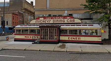 Iconic Mickey's Diner in Minnesota Is Now Open After 4+ Years