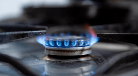 How do Kansas natural gas prices compare to other states?