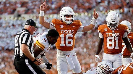 Power Rankings: Texas remains on top for second straight week