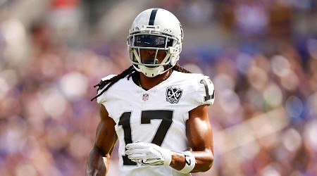 Davante Adams Landing Spots Debated by NFL Fans Amid Raiders Trade Rumors