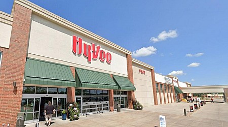 Hy-Vee Celebrating Customers with Free Food Event