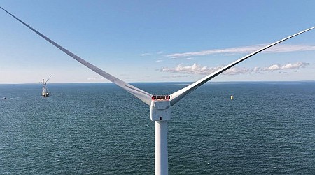 Massachusetts & Rhode Island make history with largest offshore wind projects yet