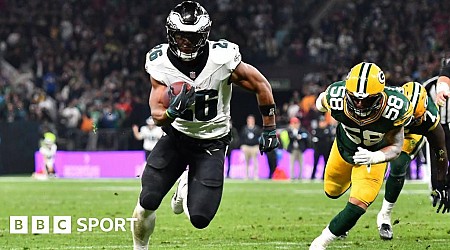 Barkley stars on debut as Eagles beat Packers in Brazil