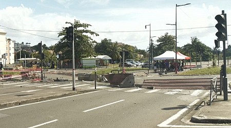 Manifestations contre la vie chère en Martinique : un motard "non casqué" et "roulant à vive allure" est mort "en marge des attroupements", selon le préfet