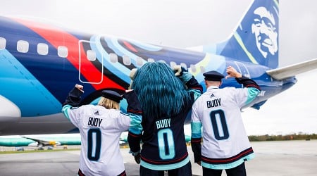 Alaska Airlines Unveils New Seattle Kraken Aircraft Design Ahead Of NHL Season