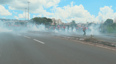 Mobilisation contre la vie chère en Martinique : giratoire de Mahault débloqué, personnes blessées... on fait le point sur les affrontements