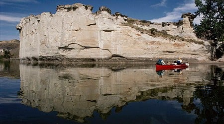 On canoe trip in eastern Montana, Missouri River reveals surprises