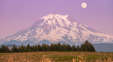 Washington's Tallest Mountain is Shrinking With Age