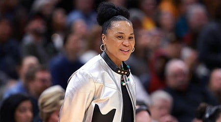 South Carolina's Dawn Staley details MiLaysia Fulwiley's maturation, role players' ascension as season looms