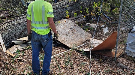 Minnesota Electric Workers Helping Hurricane Impacted Areas