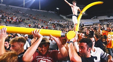 Vanderbilt, Arkansas fined for fans storming the field after upset wins