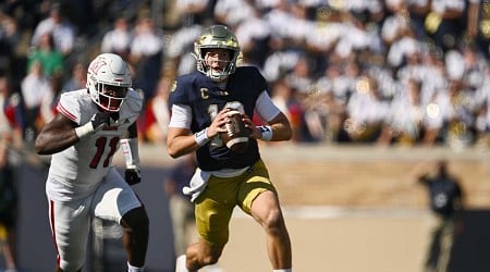 Riley Leonard, No. 17 Notre Dame Applauded By CFB Fans After Win vs. Miami (OH)