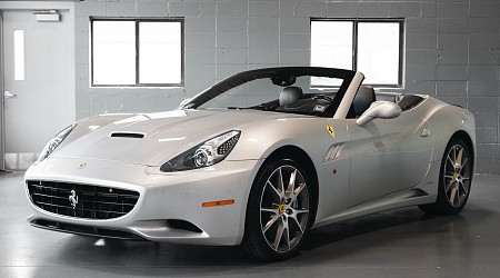 15k-Mile 2010 Ferrari California