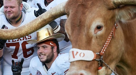 AP college football poll (Oct. 13): Texas stays No. 1, Oklahoma falls from top 25 ranking