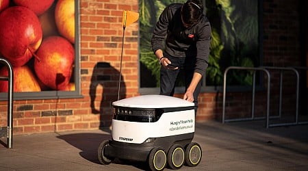 Minnesota School Using Robots to Deliver Food to Students