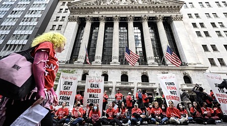 Pro-Palestine protestors cause disturbance outside New York Stock Exchange