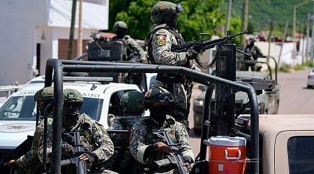 Mexico's Sinaloa cartel conducting random searches of cellphones, sometimes with deadly consequences