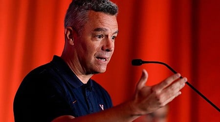 Virginia basketball coach retires on eve of season