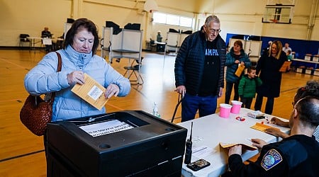 To vote in MA 2024, early voting starts on Saturday, October 19th