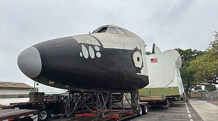 Full-size mock space shuttle makes first move towards Downey display