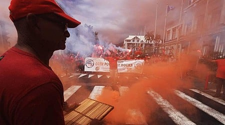 Martinique : magasins pillés, émeutes et barricades… Situation tendue sur l’île malgré le couvre-feu