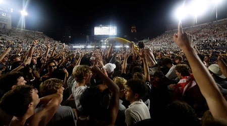 Vanderbilt, Arkansas Fined by SEC for Field-Stormings After Alabama, Tennessee Upsets