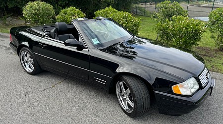 18k-Mile 2000 Mercedes-Benz SL500