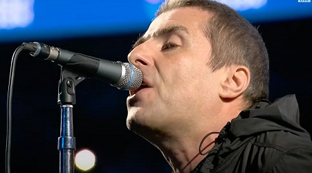 Liam Gallagher Responds To “Shitcunts” Selling Their Oasis Tickets After His IBF Heavyweight Championship Performance