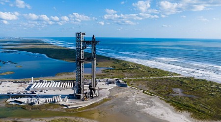 Quinto lanzamiento de Starship: a qué hora es y cómo ver en directo el vuelo más arriesgado del enorme cohete de SpaceX