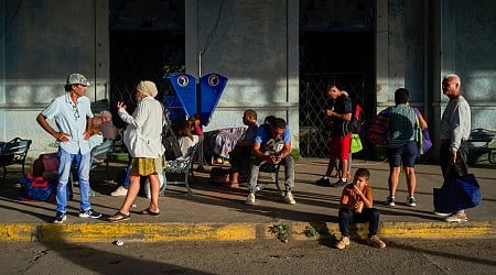 Power goes out on the entire island of Cuba, leaving 10 million people without electricity