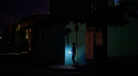 Cuba alcanza mínimo de producción eléctrica en semanas con la mayoría de sus centrales energéticas dañadas o sin combustible