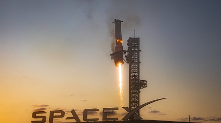 Rocket Report: Bloomberg calls for SLS cancellation; SpaceX hits century mark