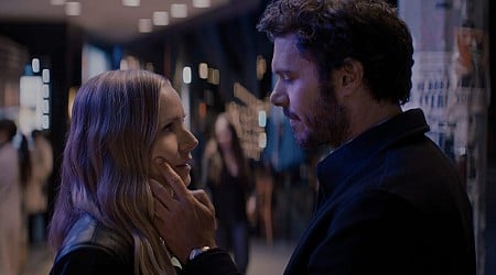 Kristen Bell says Adam Brody did one key thing to take their kiss scene in 'Nobody Wants This' to the next level