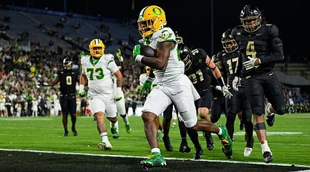 Coaches Poll top 25: Oregon jumps to No. 1 in college football rankings; Georgia moves up to No. 2