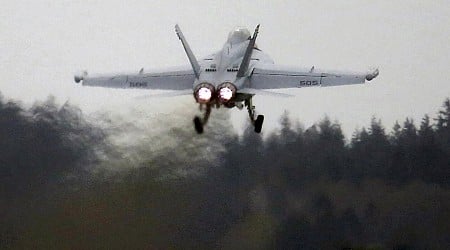 2 Navy aviators declared dead after fighter jet crash in Washington state