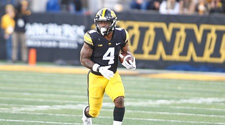 Iowa RB Williams intends to enter transfer portal