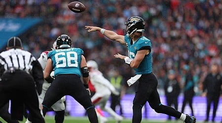 Jaguars' Trevor Lawrence finds rookie Brian Thomas Jr. for TD