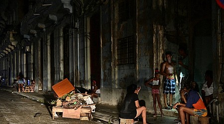 Hurricane Oscar barrels towards Cuba amid crippling power outage