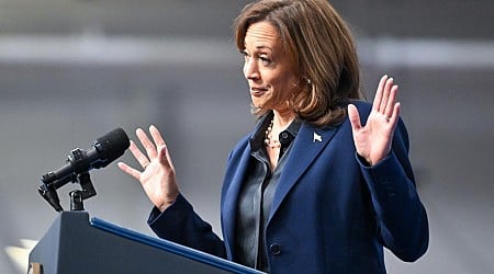 Kamala Harris LITERALLY tells voters at Wisconsin rally to not vote for her